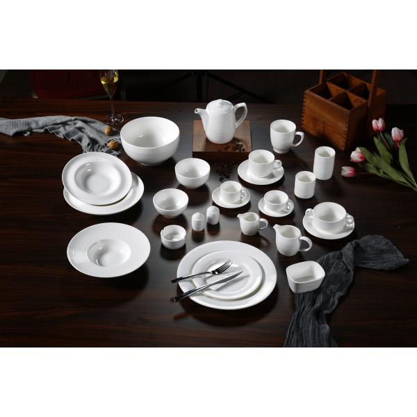 LFGB Farmhouse Porcelain White Dinnerware Fully Vitrified Ceramic Serving Plates