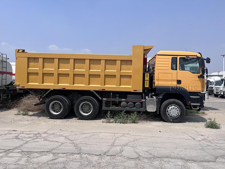 Лучшее введение в HOWO TX Tipper Truck HOWO TX Tipper Truck представляет собой 6X4 10 колес 320-420 л.с.