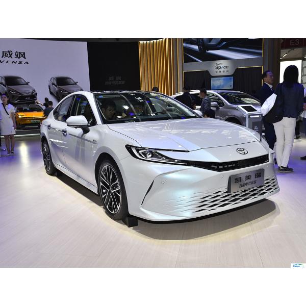 Aluminium Alloy Roof Rack and Fabric Seats 2024 Toyota Camry Ride-On Car for Passenger