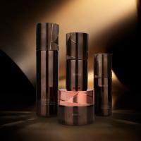Luxueuse bouteille brune en verre pour les soins de la peau 4 bouteilles pour une indulgence ultime