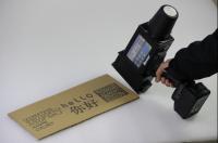 Caixa de papelão Gráfico grande Impressora inteligente de 80 mm Impressão manual de logotipo de texto