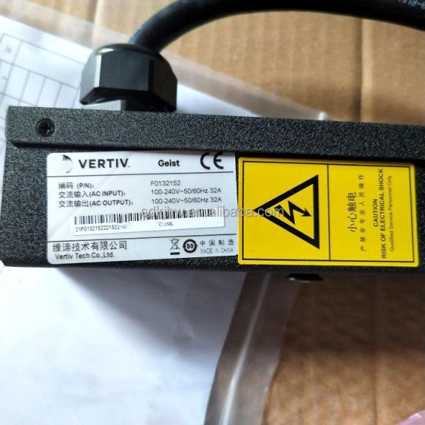 Geist C1650L F0132152 220V 32A 16A Single Phase Input Switch PDU for Network Cabinet