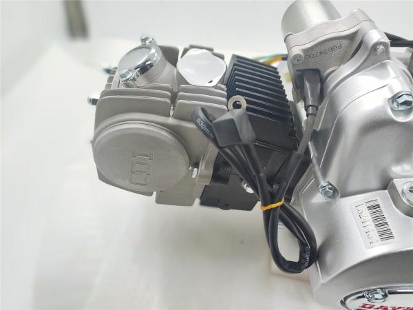 Motor eletrico DAYANG 125CC Natureza Motor resfriado a água Motociclo Três rodas Cargo Triciclo Assemblagem