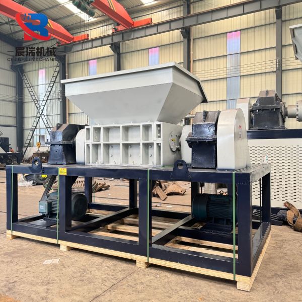 Double Shaft Plastic Shredder for HDPE Pipe/PET Bottle/PP Film/Plastic Drum Crushing