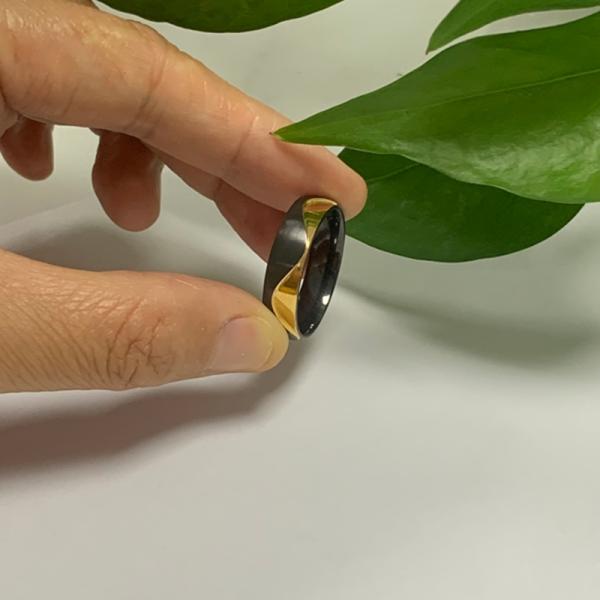 Anillos de boda de circonio y titanio negros y dorados de 14 quilates al por mayor de la fábrica de Guangdong, joyería para hombres sin decoloración, alianzas de boda para hombres