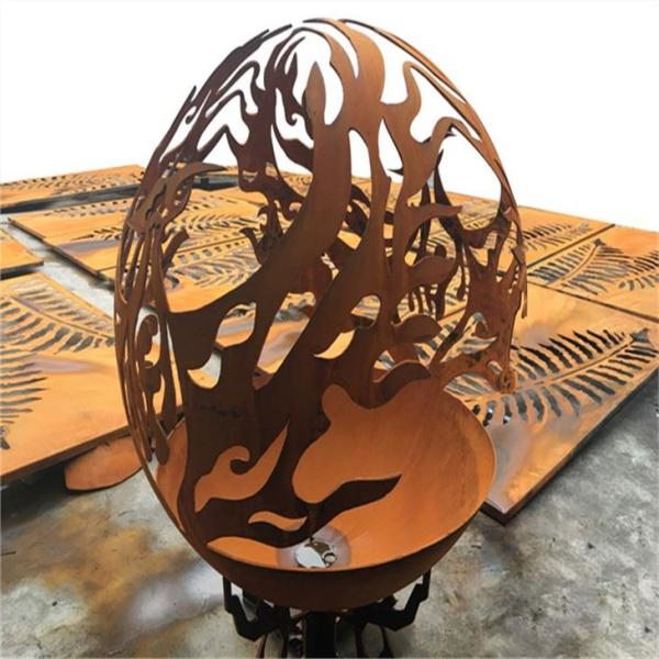 A bola oca Phoenix do metal exterior modela o poço de aço do fogo da esfera de Corten