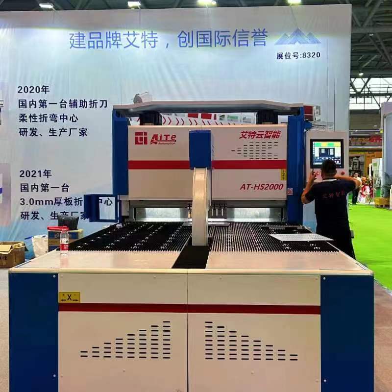 CE-одобрённая электрическая автоматическая прессовая тормозная машина с CNC-панелью