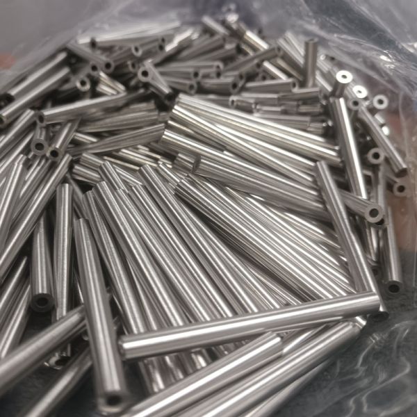 Precision Cutting Of 304 Stainless Steel Capillary Tubes Without Burrs Processing