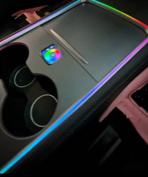 Iluminação ambiental Rainbow symphony dinâmica Radium escultura para Tesla Modelo Y ((2021-2022)