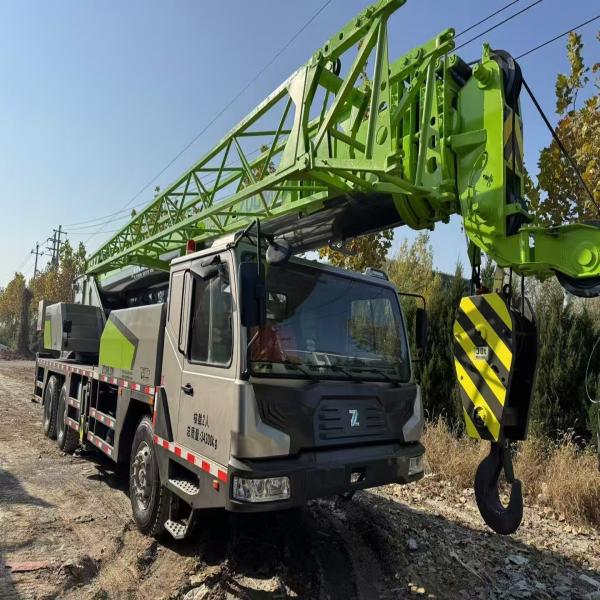 ZOOMLION ZTC300V Used Crane Trucks Heavy Equipment 30T 85km/h