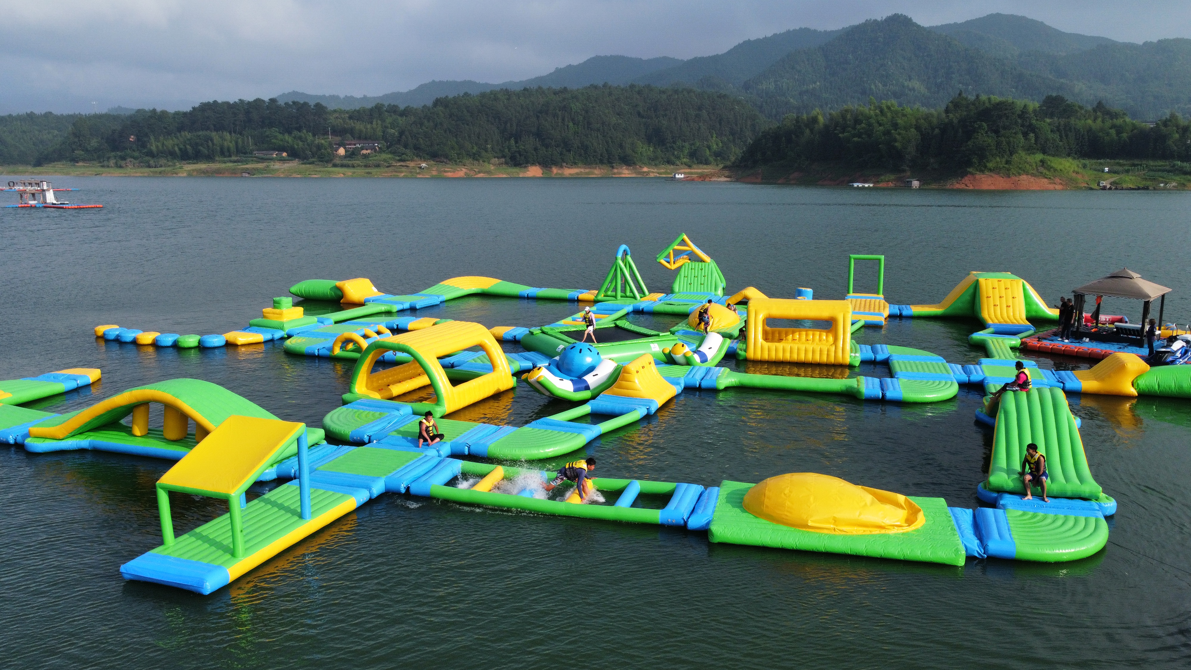 New Design Multi Commerical Inflatable Aqua Park Inflatable Water Play Equipment Floating Water Parks Activities for Sale