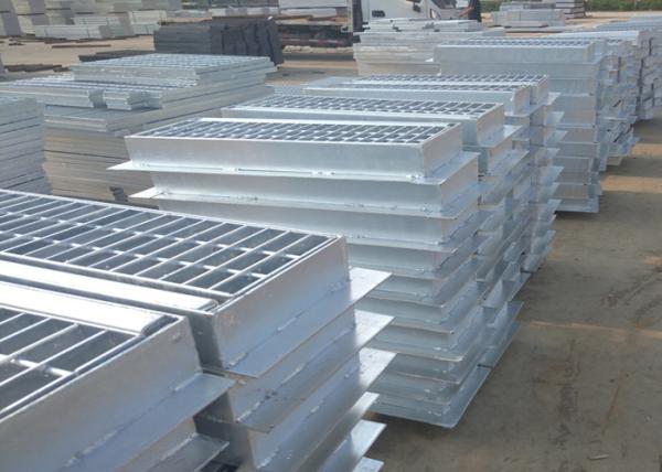 Anti Rust Anti Slip Steel Grating 100mm Serrated Style Hot Dip Galvanized