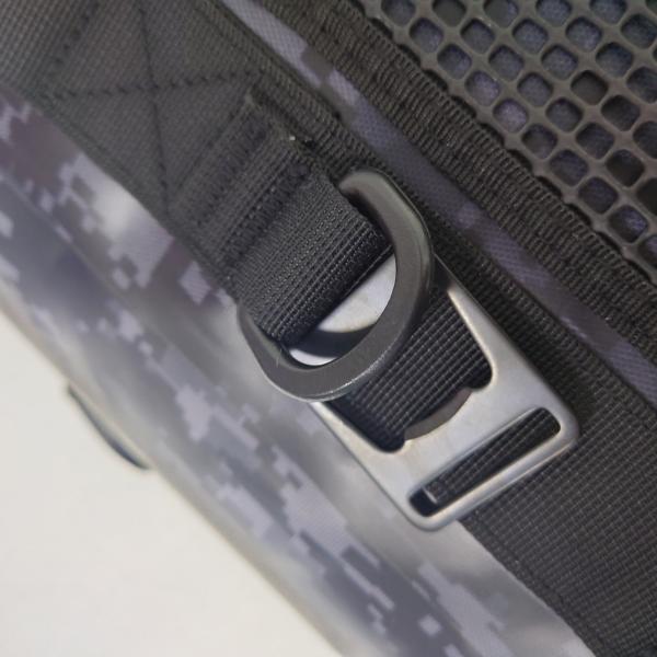 Leakproof Portable 30 Cans Hiking  Lightweight Compact Cooler Bag