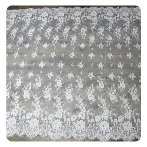 Eco - Friendly Dyeing Wedding Dress Chantilly Lace Fabric , Ivory Repeated Floral