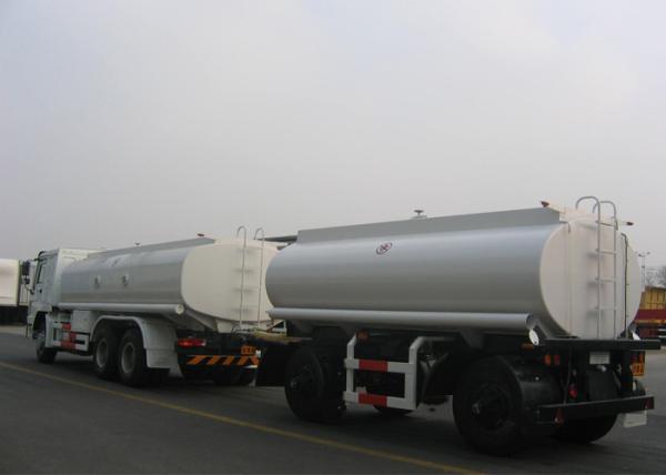 caminhão de tanque líquido da barra de acoplamento do aço carbono 18000L, 2 caminhões de entrega do combustível diesel dos eixos