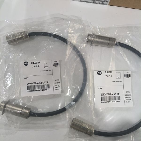 2090-CFBM4E2-CATR Câble de transition Allen-Bradley MP-Series 0.5m