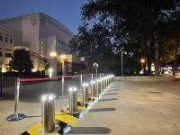 Bollards montants automatiques avec lumières LED