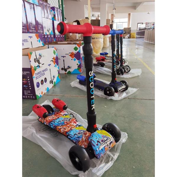 Foldable Type Outdoor Child Toys Best Sale 3 Wheels Kick Scooters Foot Scooters Kids Toys