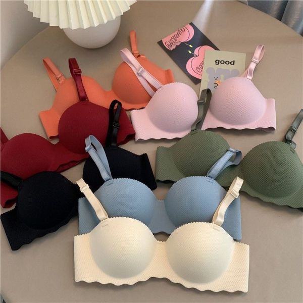 Small Breast Women Cheap Price Bra Solid Color Adjusted-straps Wireless Wholesale Hot Selling Bra Ladies