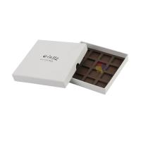 Boîte cadeau à chocolat en papier à 2 pièces en blanc carré avec couvercle et fentes de séparateur