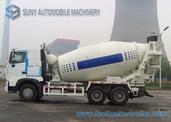 HOWO A7 Concrete Mixer Truck 336Hp 7M3 Mixing Volume 10 Wheelers ZF Reducer