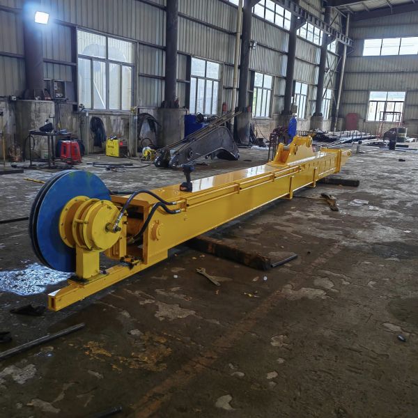 High Quality Hydraulic Telescoping Excavator Boom High Reach Demolition Boom for Cat320 PC200 Construction Machinery Parts
