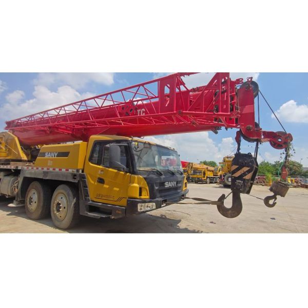 2021 Sany STC550 Used Crane: 45m Main Boom, 16m Jib, 10.5-Ton Counterweight, Excellent Working Condition.