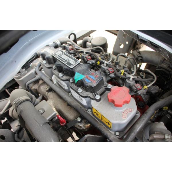 Van Cargo Truck SAIC Mini Truck 13.5m³ Box Single Cab Leaf Spring Diesel Engine For Africa