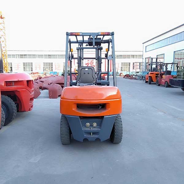 4000kgs Diesel Lift Truck 3 Stage Full Free Lift 4.5m Mast Counter Balance