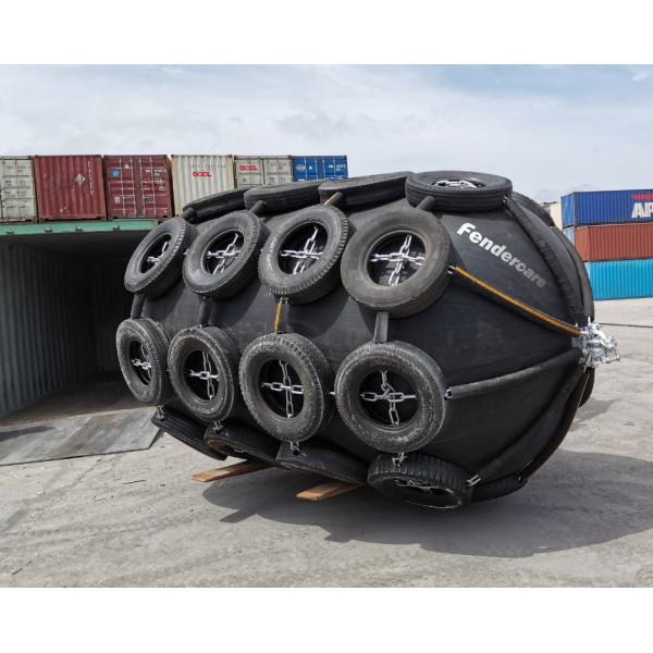 Fendercare D2.5L5.5m Pneumatic Rubber Fenders For Oil Tanker Transfer