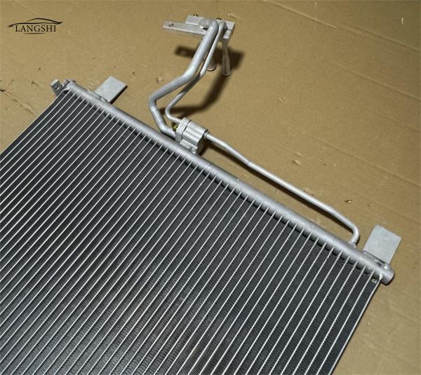 921101BA0A Condensador de CA automático para Infiniti QX70/FX Sistema de refrigeração Ar condicionado de automóvel