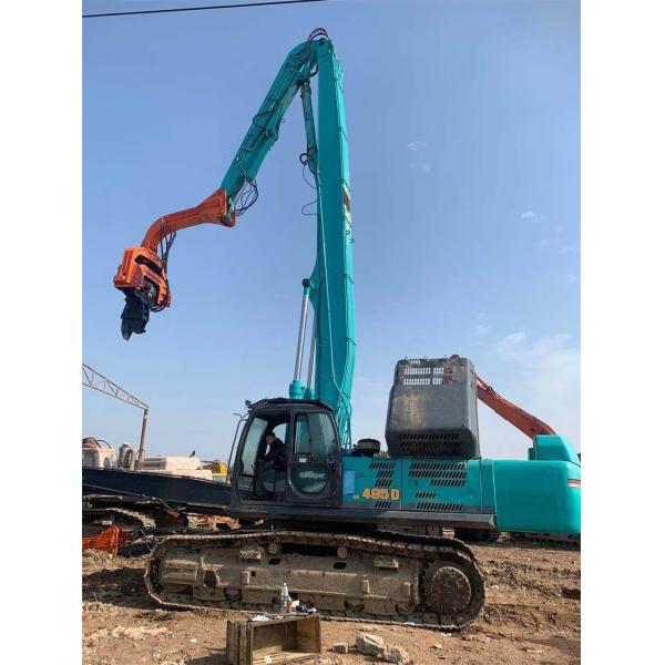 Сгущенный водитель кучи экскаватора