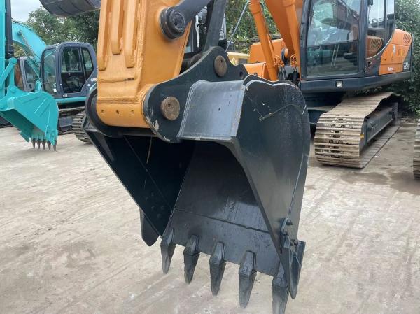 Used Big Crawler Excavator Hyundai 220 Digger Used Large Excavator 22 Tons Second Hand Digger