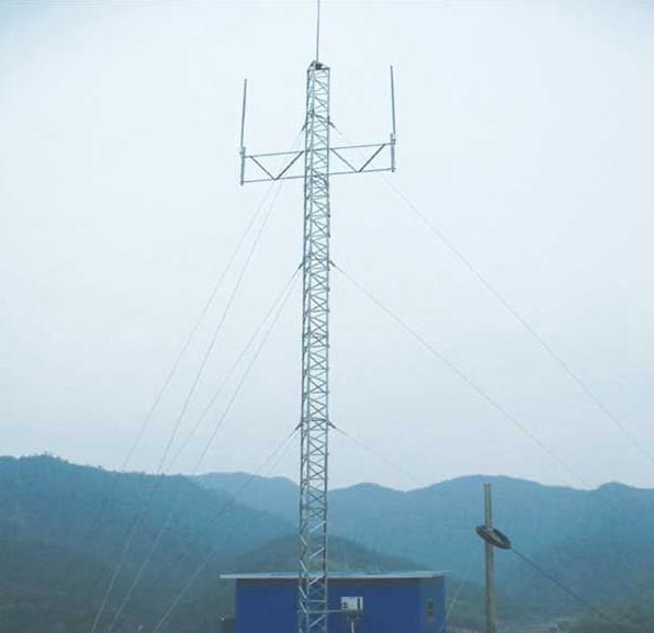 Guy strand for power distribution poles, telephone poles and microwave and radio towers
