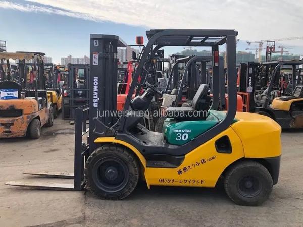 Japan Made Used Komatsu 3 ton Diesel FD30 FD80 FD50 Forklift in Excellent Condition