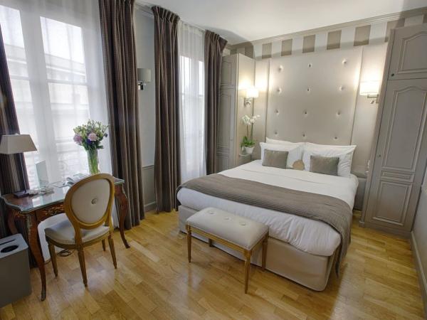 Kenya luxury hotel wood furniture manufactuer from China by French style bed with wood side table and fabric bench chair