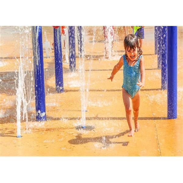 Гальванизированные дети трубы мочат парк выплеска взаимодействующих детей спорти