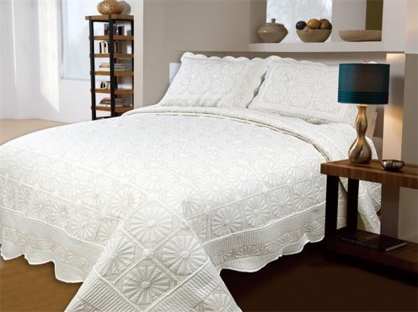 Household Embroidery Quilt Bedding Sets , Wrinkle Resistant Stamped Embroidery Quilt Kits
