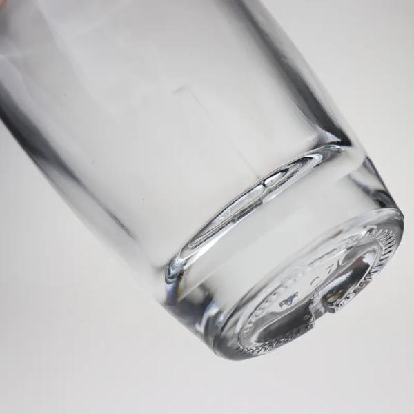 Glass Body Material Custom Glass Bottle for 700ml Super Flint Vodka Spirits Whisky Brandy