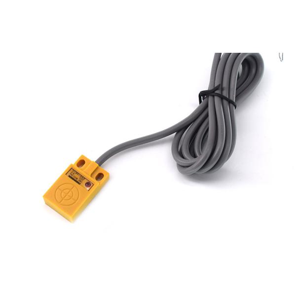 Orange Color NPN Proximity Switch , NPN Inductive Sensor Anti Vibration