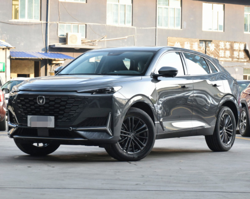 Более дешевый бензин версии 2.0T делюкс 5seats 2.0T Changan UNIK 2021 использовал автомобиль /new