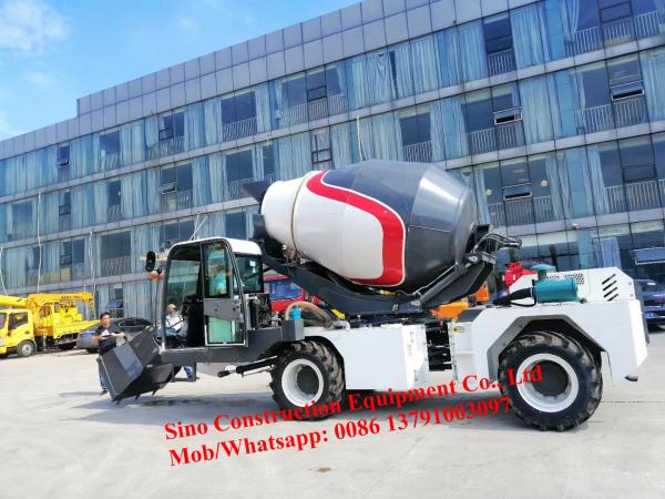 auto 4x2 diesel móvel que carrega o caminhão do misturador 4m3 concreto