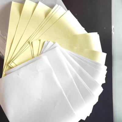 Papel adesivo de fusão a quente para rotulagem e marca de produtos