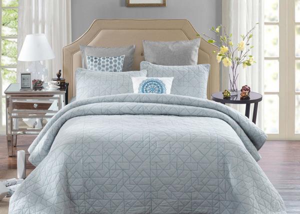 Free Style Geometric Twin Size Bedding Sets Embroidered 3pcs With Logo Customized