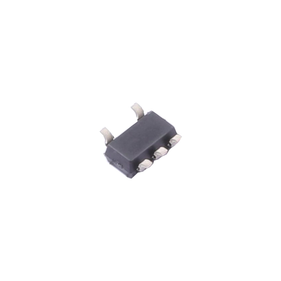TLV70215QDBVRQ1 IC Электронные компоненты TLV702-Q1300mA, низкий IQ, низкий регулятор отказов