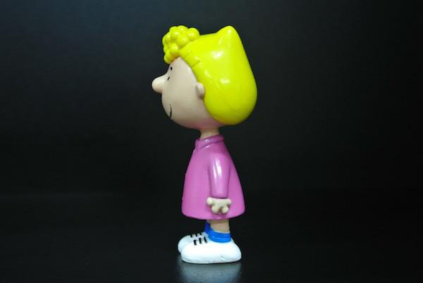 Lovely Sally Girl Small Plastic Figures With Yellow Hair Customized Material