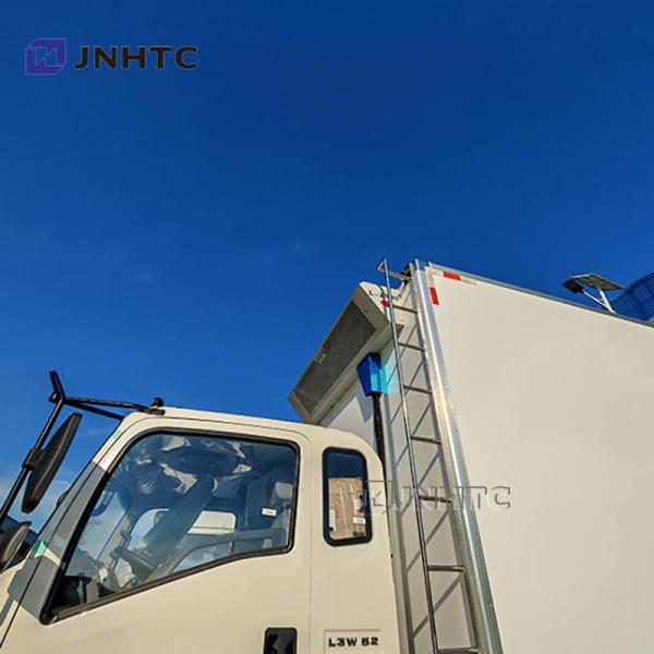 New and Used 10Tons Right Steering HOWO 5 Degree 140HP Frozen Cargo Refrigerator Truck
