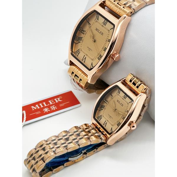 Китайская фабрика Горячий любитель Роскошный бизнес Нержавеющая сталь Золото Классические водонепроницаемые Часы для пар