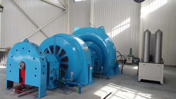 Turbine à eau sans balai 200 kW-20 MW Refroidissement par air/eau Installation verticale 450-1000 tr/min
