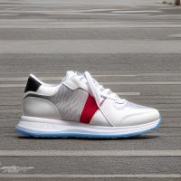 Des chaussures de course en caoutchouc MD